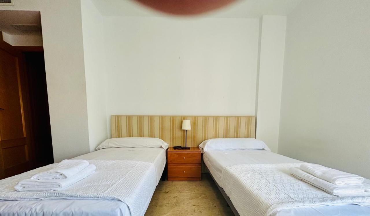 Guest House Teatinos Malaga Zewnętrze zdjęcie